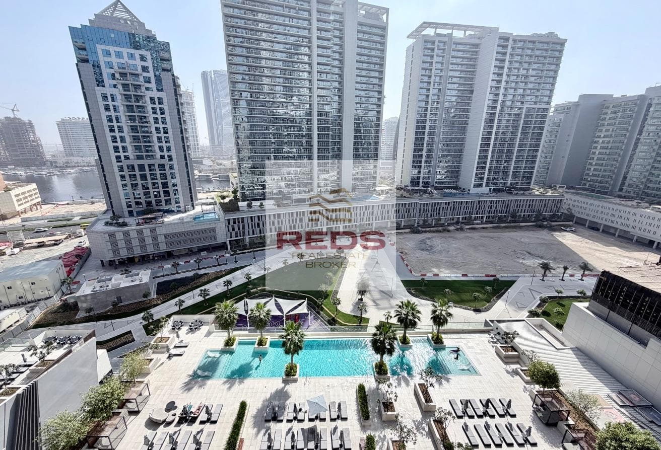 Available Now! Spacious 2BR Plus Study!