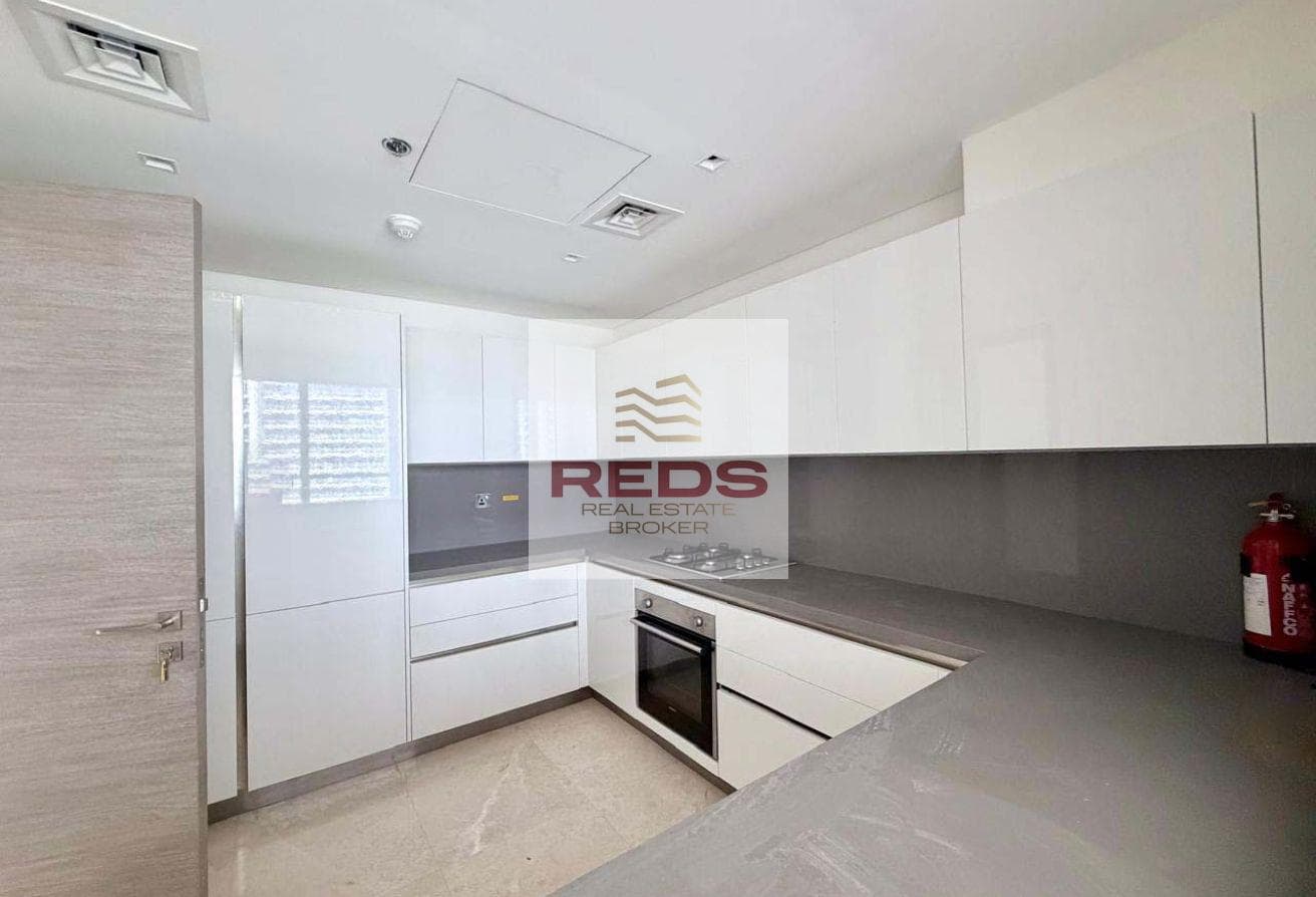 Available Now! Spacious 2BR Plus Study! Park View!